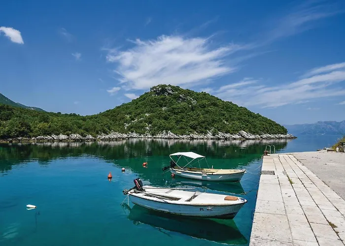 Osobjava With Sea View I Semesterbostad Osobjava