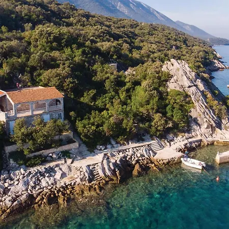 Holiday home Awesome In Osobjava With House Sea View