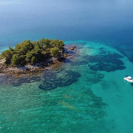 Awesome In Osobjava With House Sea View *