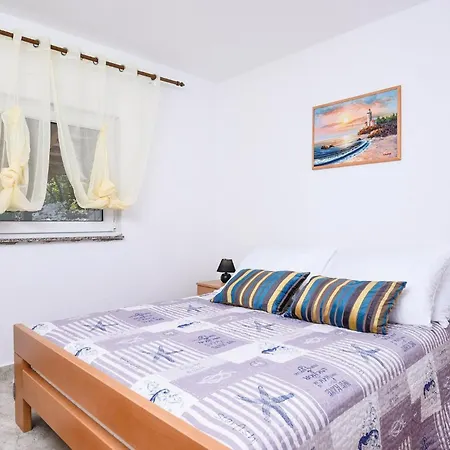 Awesome In Osobjava With House Sea View Holiday home