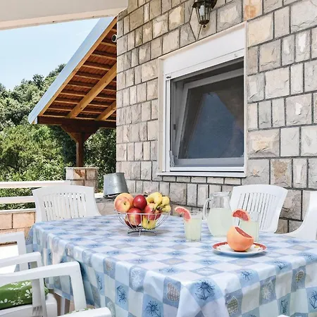 Holiday home Awesome In Osobjava With House Sea View